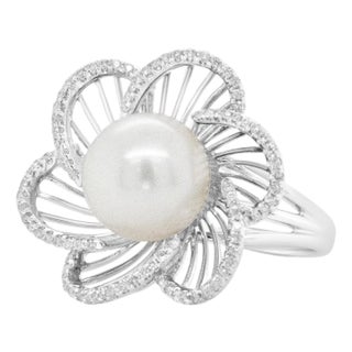 14K White Gold 11mm Round Pearl and 1/3 Cttw Round Diamond Openwork Flower Blossom Ring (H-I Color, VS1-VS2 Clarity) - Size 7 For Sale