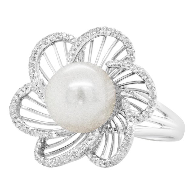 14K White Gold 11mm Round Pearl and 1/3 Cttw Round Diamond Openwork Flower Blossom Ring (H-I Color, VS1-VS2 Clarity) - Size 7 For Sale