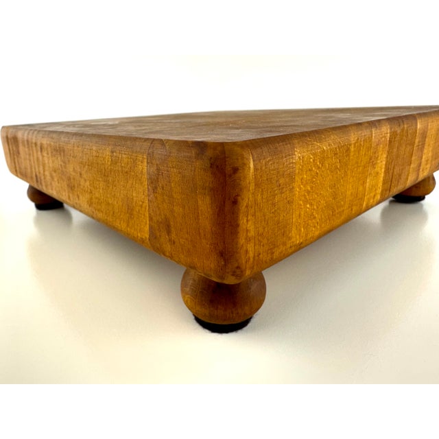 Vintage Mid Century e.l. Bruce End-Grain Footed Butcher Block, Memphis For Sale In Little Rock - Image 6 of 10