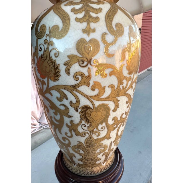 Hand Painted Gold Chinoiserie Table Lamp For Sale - Image 4 of 9