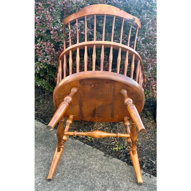 Vtg. Ethan Allen Pair of Solid Maple Early American Style Windsor Chairs For Sale In Philadelphia - Image 6 of 13