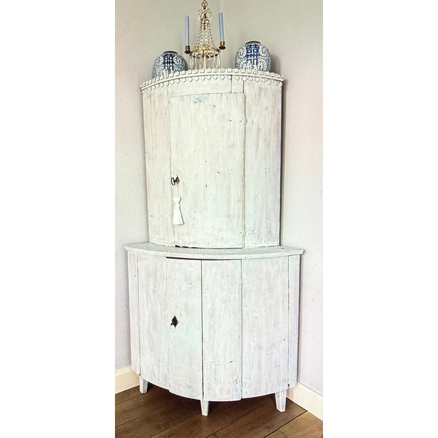 Gustavian (Swedish) Pine Corner Cabinet, 1800s For Sale - Image 3 of 6