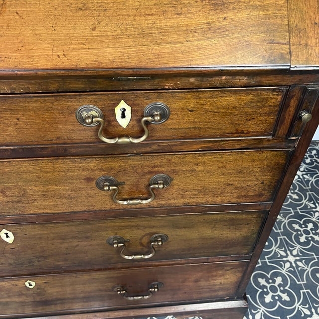 Georgian Mahogany Bureau, Mid -18th Century For Sale - Image 5 of 18