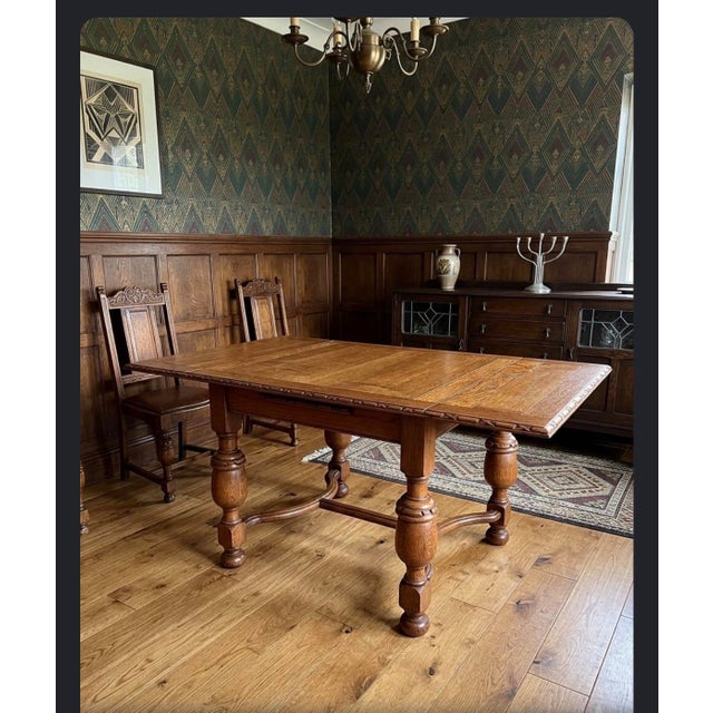 1920s 1925 Ornate Jacobean / Elizabethan Revival Period Draw Leaf Table - Beautiful Solid Quarter Sawn Oak For Sale - Image 5 of 12