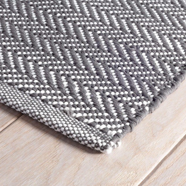 Contemporary Dash & Albert by Annie Selke Herringbone Shale/White Indoor/Outdoor Rug, 8' 6" x 11' 6" For Sale - Image 3 of 6