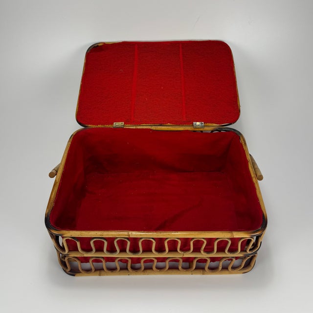Mid-Century Bamboo and Red Wool Picnic Basket, Italy, 1960s For Sale - Image 4 of 8