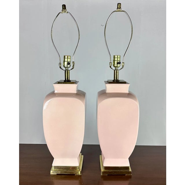 Vintage 1980’s Deco Moderne Ceramic and Brass Ginger Jar Urn Lamps in Light Coral by Sunset Lamp Corp For Sale In New York - Image 6 of 13