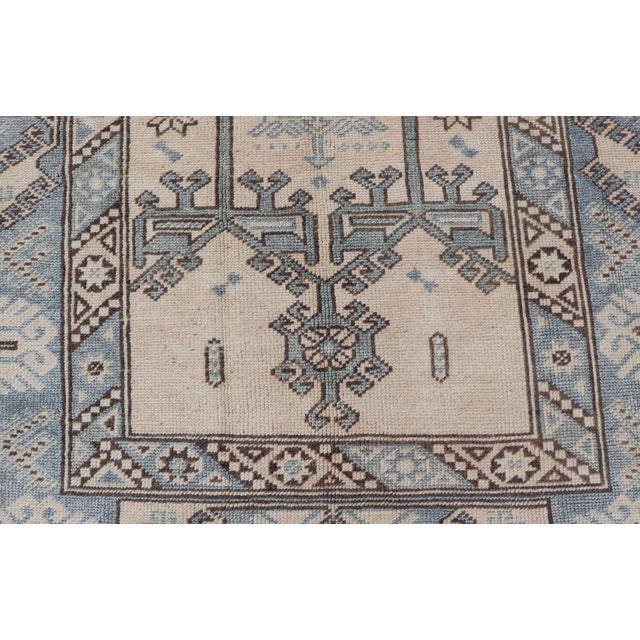 Mid 20th Century Vintage Turkish Oushak Rug With Warm Earth Tones and Geometric Patterns 4'1 X 6'9 For Sale - Image 5 of 10