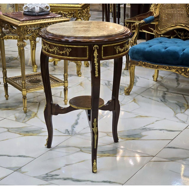 French Baroque Accent Table With Marble Top & Ornate Gold Details For Sale - Image 4 of 4