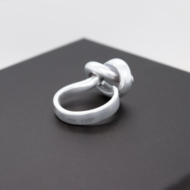Metal Vintage Puig Doria Sterling Silver Pretzel Knot Band Ring For Sale - Image 7 of 10