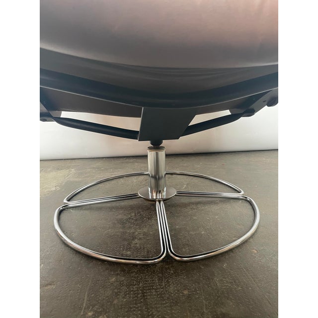 Swivel Armchair in Light Brown Leather by Bruno Mathsson for Dux, 1960s For Sale - Image 11 of 14