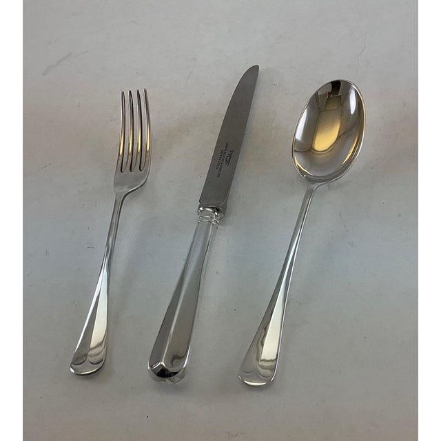 Traditional New 1980s Complete European Cutlery Set for 12, Including Fish Eaters & Serving Pieces 132 Pieces For Sale - Image 3 of 18