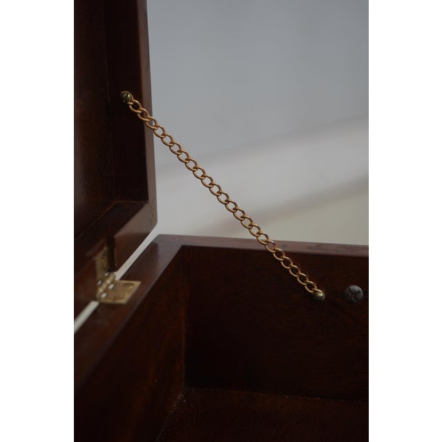 Baker Mahogany Inlaid Lidded Box on Stand For Sale In Philadelphia - Image 6 of 17