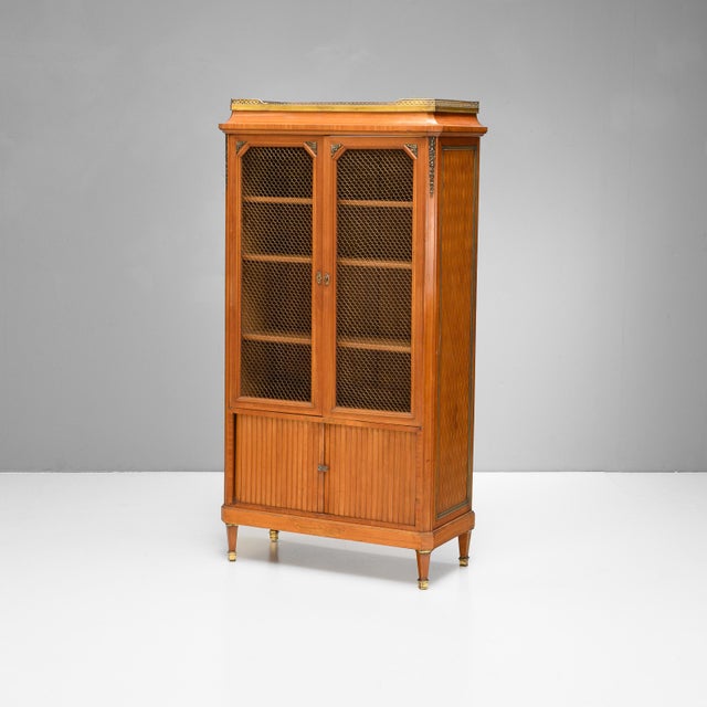Satinwood Display Cabinet, 1930s For Sale - Image 10 of 10