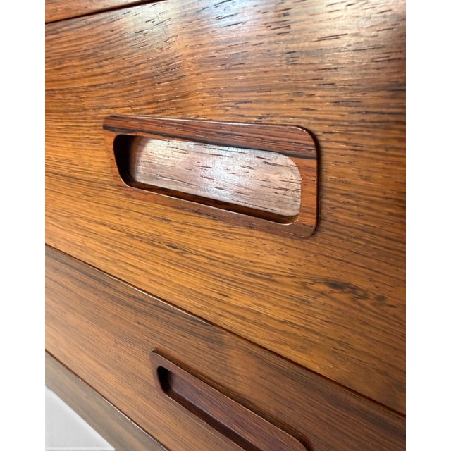 Danish Modular Rosewood Bookcases by Hundevad & Co., 1960s, Set of 2 For Sale - Image 10 of 11