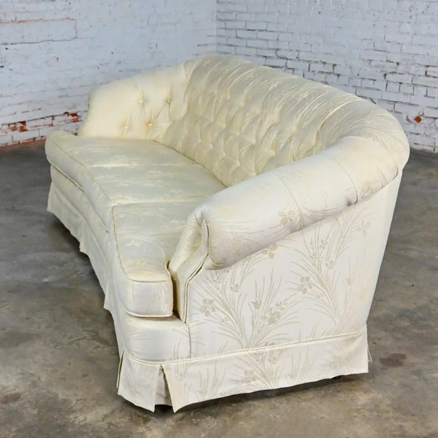Mid 20th Century Vintage Hollywood Regency Curved Sofa Button Back Off-White Damask Fabric For Sale - Image 5 of 12
