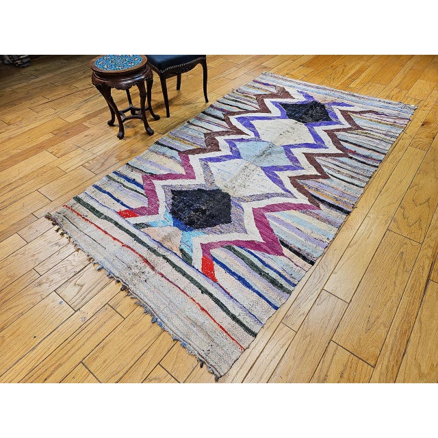 Vintage Moroccan Boucherouite Tribal Kilim, Handwoven Geometric Pattern, Ivory, 5’ X 9’ For Sale In Chicago - Image 6 of 10