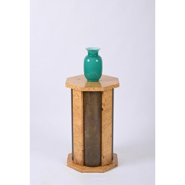 Octagonal Pedestal in Burl Wood and Brass by Tommaso Barbi, Italy, 1970s For Sale - Image 16 of 18