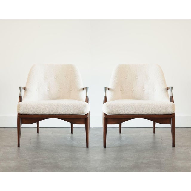 Mid-Century Modern Ib Kofod-Larsen Style Modern Lounge Chairs in Walnut & Bouclé, C. 1950s For Sale - Image 3 of 11