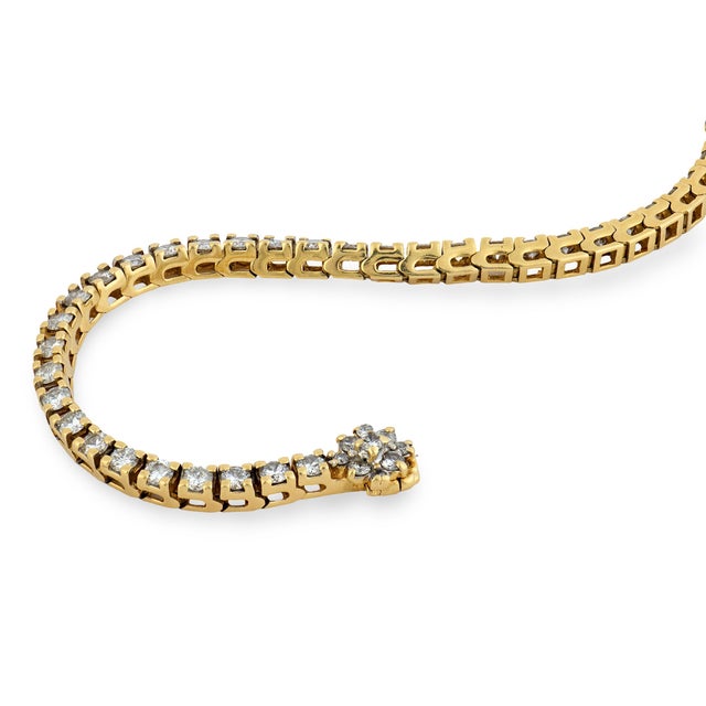 1990s Vintage 4.10 Carat Diamond 14k Yellow Gold Tennis Bracelet For Sale - Image 5 of 7