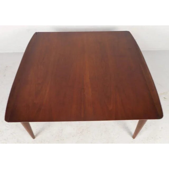 1970s Mid-Century Modern Square Walnut Coffee Table by Bassett For Sale - Image 5 of 9