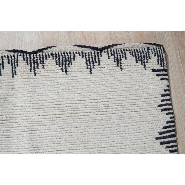 Contemporary 8x10 Ivory Hand-Knotted Wool Open Diamond Motif Tribal Modern Carpet Rug For Sale - Image 3 of 7
