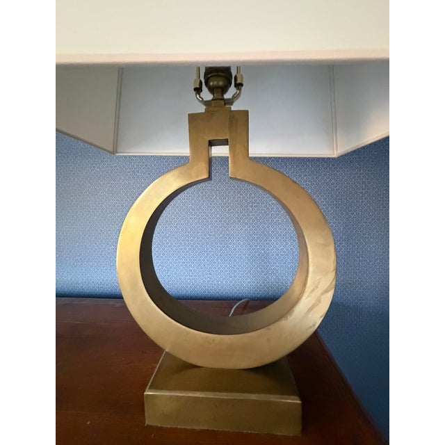 2000 - 2009 Pair of Gregorius Pineo Circular Base Table Lamps – Holly Hunt Provenance – Sculptural Brass Modernism For Sale - Image 5 of 8