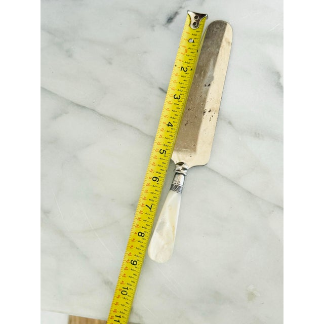Sterling Sheffield and Mother of Pearl Shell Cake Server For Sale - Image 9 of 12