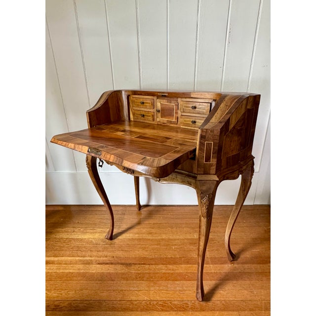 French Antique Italian Venetian Louis XV Ladies Writing Desk For Sale - Image 3 of 11