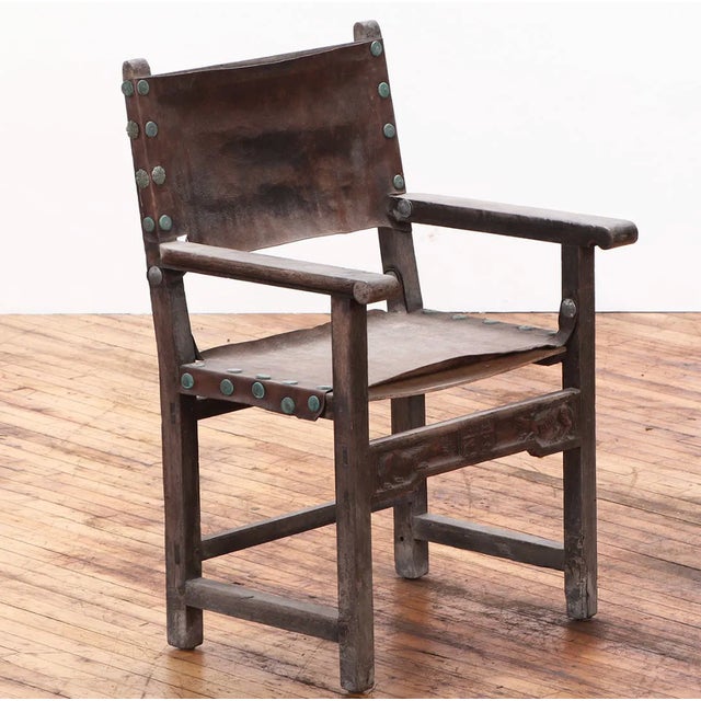 Mid 18th Century Seven 1700s Walnut & Leather Chairs. - Dupont Family Estate For Sale - Image 5 of 9