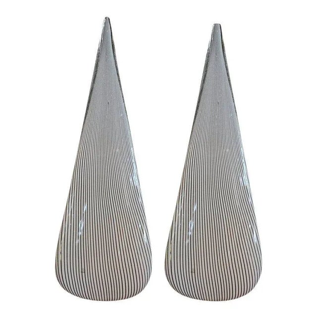 Pair of White Pin Stripe Murano Glass Lamps by Vetri For Sale - Image 12 of 12