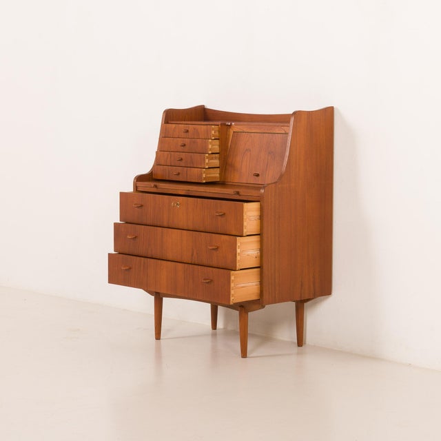 Mid-Century Modern Danish Teak Secretaire with Hidden Vanity by Storgaard Nielsens MBF, 1960s For Sale - Image 3 of 18