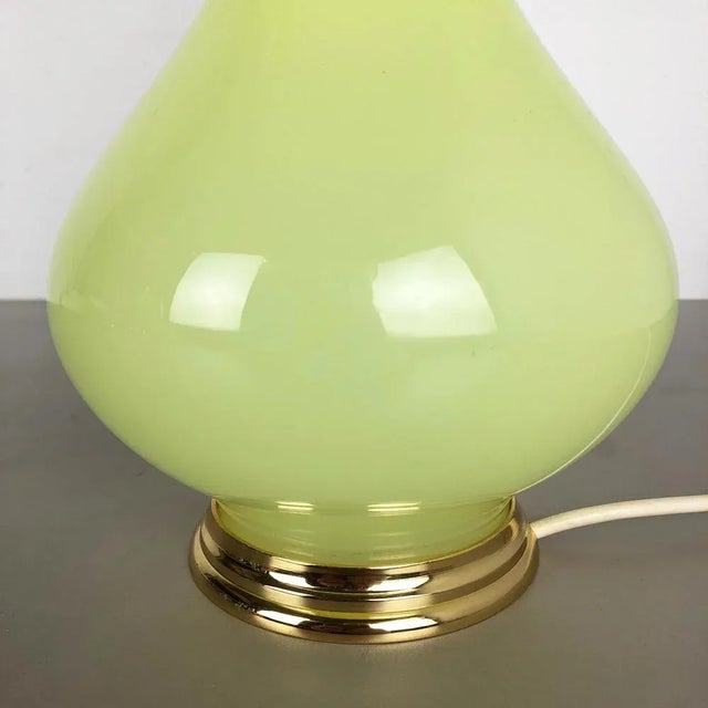 Large Opaline Murano Glass Table Light from Cenedese Vetri, Italy, 1960s For Sale - Image 12 of 15
