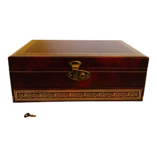 Vintage Mele Jewelry Chest With Original Key and Tag For Sale