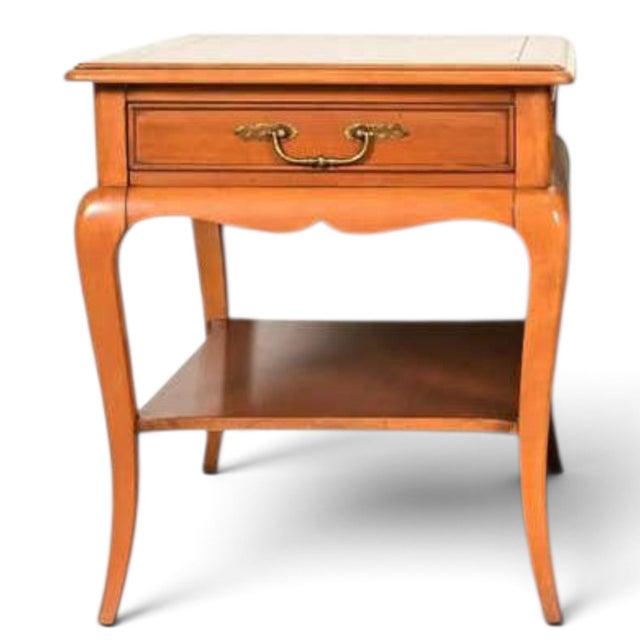 Wood 1960s Hekman French Provincial Louis XV Carved Walnut Side Table For Sale - Image 7 of 8