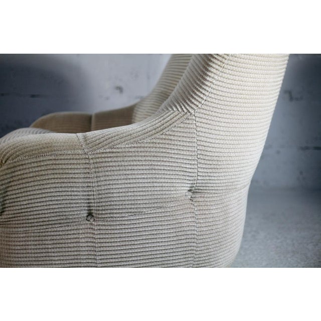 1970s Set of Space Age Armchairs in Beige Ribbed Velvet. France, 1970s For Sale - Image 5 of 18