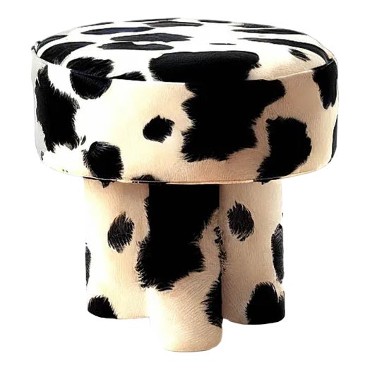 Ritmo Stool in Cow Furry Velvet by Moanne For Sale