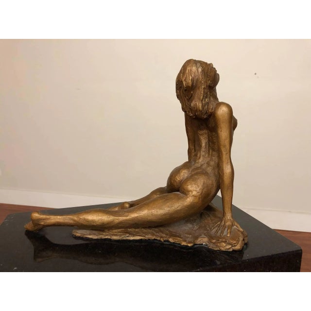 1970s Female Nude Sculpture on a Mirrored Pedestal For Sale - Image 5 of 12