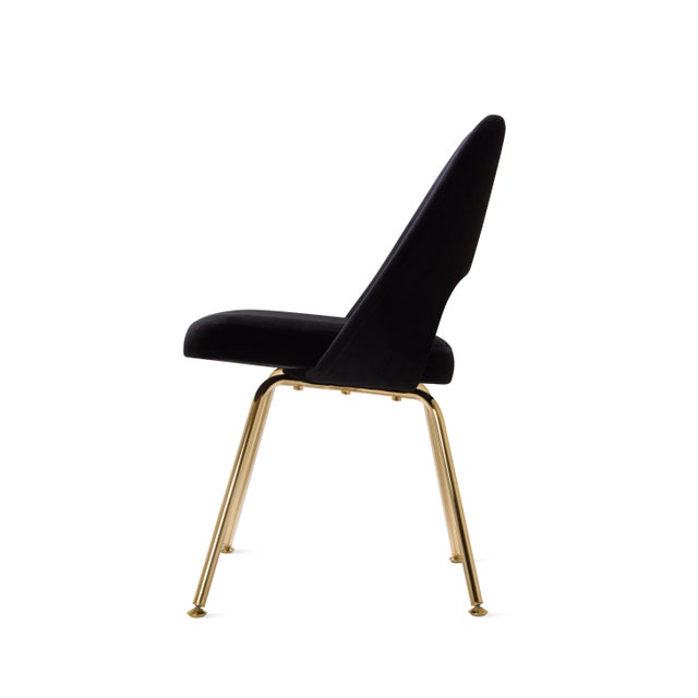Knoll Saarinen Executive Armless Chairs in Noir Velvet, Custom Gold Edition - Set of 6 For Sale - Image 4 of 7