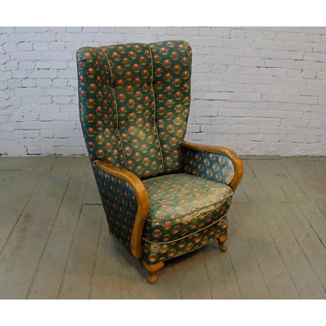 Baroque Large Mid-Century High Back Chaise Lounge, France For Sale - Image 3 of 8