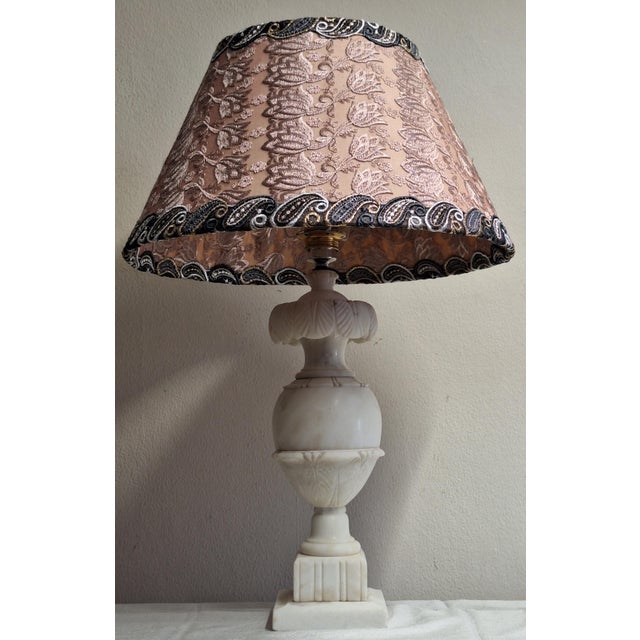 Vintage Italian Table Lamp with White-Veined Alabaster Base and Handmade Fabric Shade by Lamplove, 1970s For Sale - Image 6 of 10