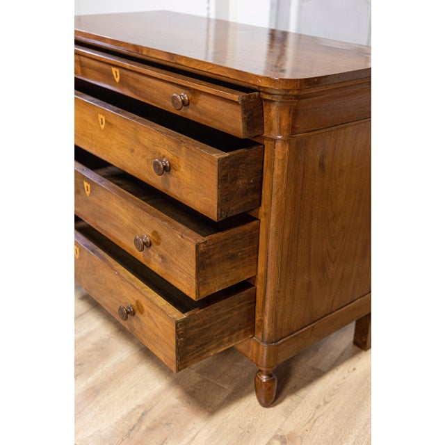 Italian 19th Century Walnut Four-Drawer Commode with Shield-Shaped Escutcheons For Sale - Image 11 of 12