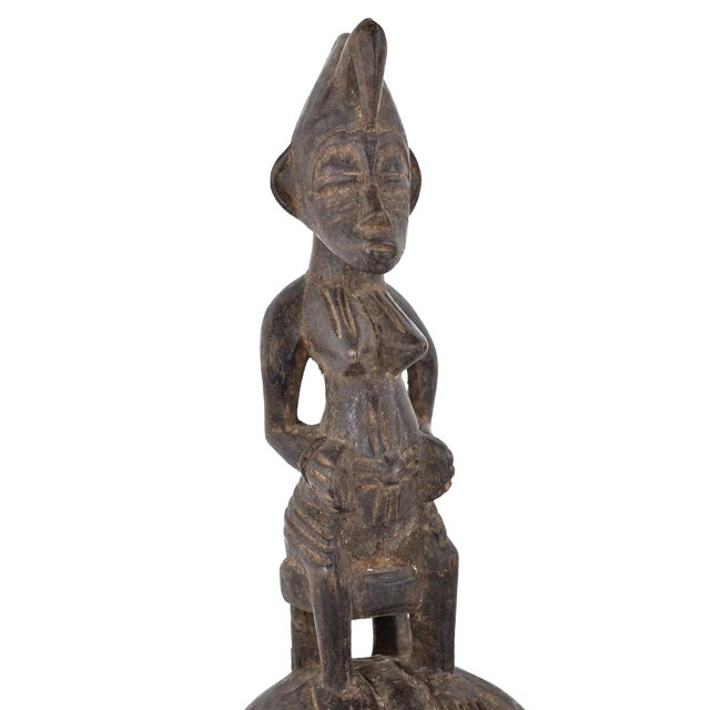 Early 20th Century Senufo Figural Ladle on Custom Base Côte d'Ivoire For Sale - Image 4 of 4
