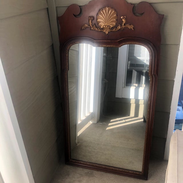 1950s Kindel Furniture Oxford Grand Rapids Gilt Carved Wood Wall Mirror