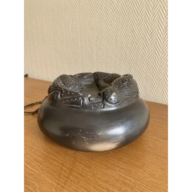 Andean Blackware Ceramic Canteen with Zoomorphic Relief, South America, 20th Century For Sale - Image 4 of 9