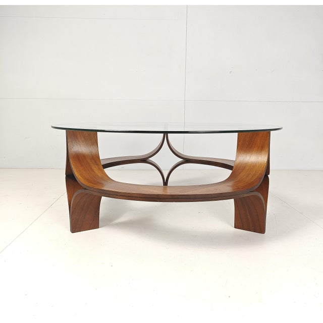 Mid-Century Coffee Table, Italy, 1970s, in Good conditions. Designed 1970 to 1979