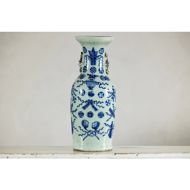 Large Chinese Blue and White Porcelain Vase with Hand-Painted Motifs For Sale In New York - Image 6 of 12