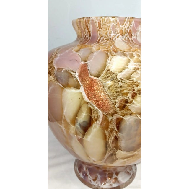 1990s Vintage Hand Blown Maestri Vetrai Art Glass Vase Made in Italy For Sale - Image 5 of 8
