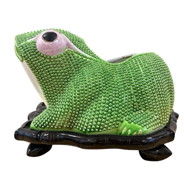 Antique Chinese Export Frog Jardiniere on Stand For Sale - Image 4 of 12