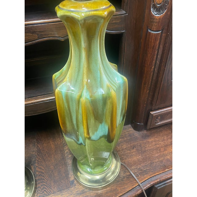 1960s Pair MCM Haeger Pottery Lamps For Sale In Philadelphia - Image 6 of 9
